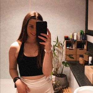 Meet your Posher, Madeleine